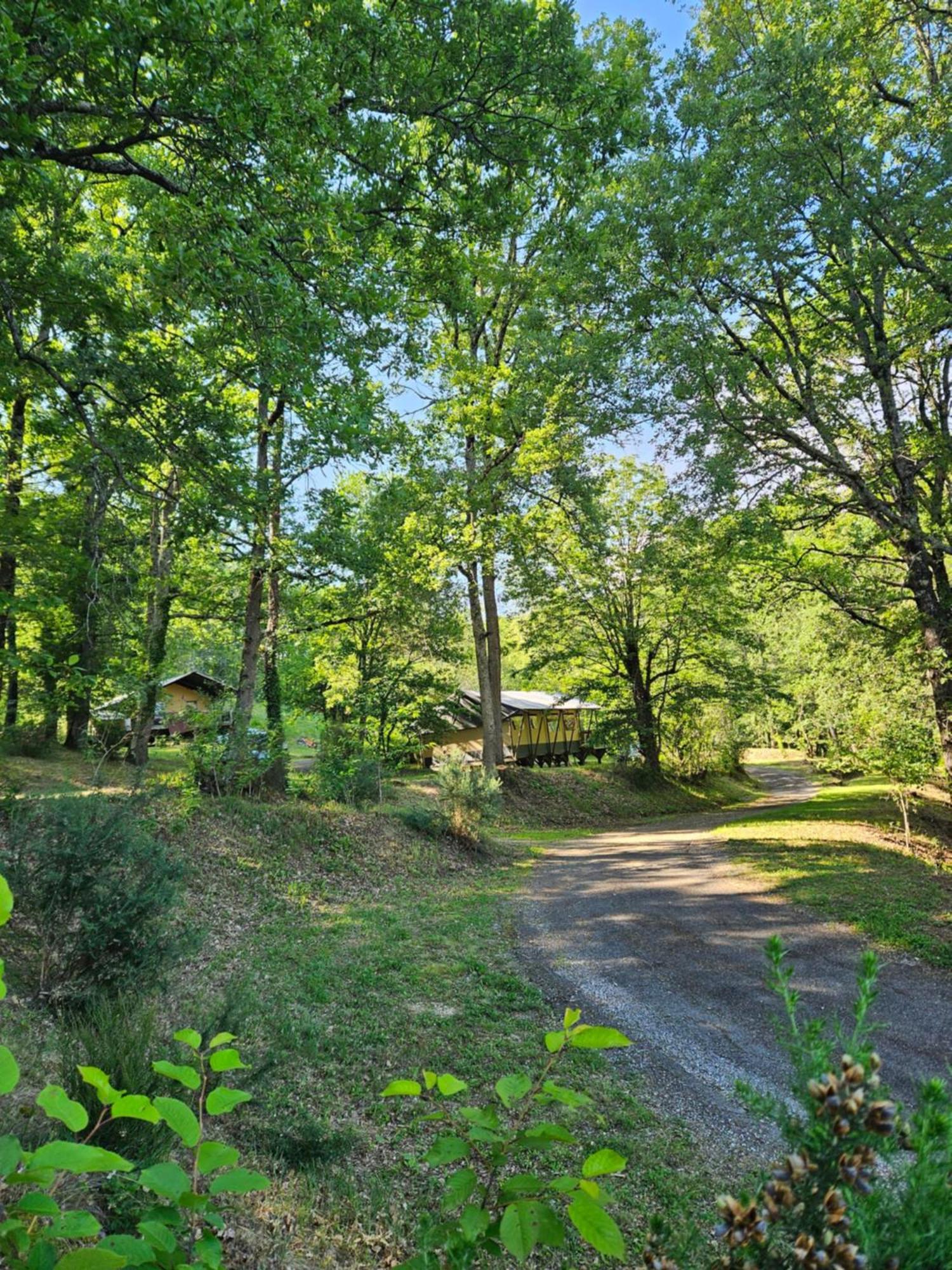Camping La Serre Aigues-Vives  Luaran gambar