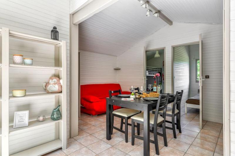 Camping La Serre Aigues-Vives  Luaran gambar