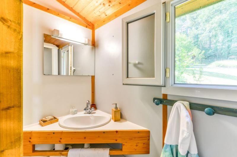 Camping La Serre Aigues-Vives  Luaran gambar